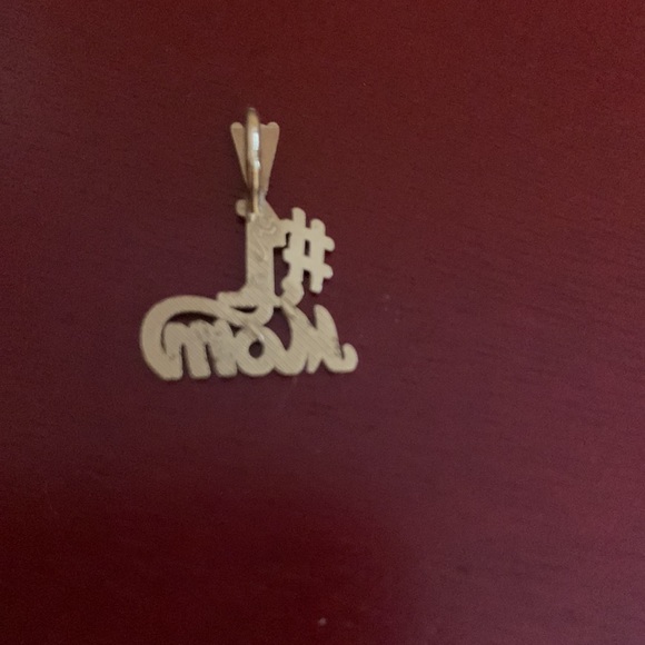 Vintage 14K Gold Mom Charm - Picture 3 of 6